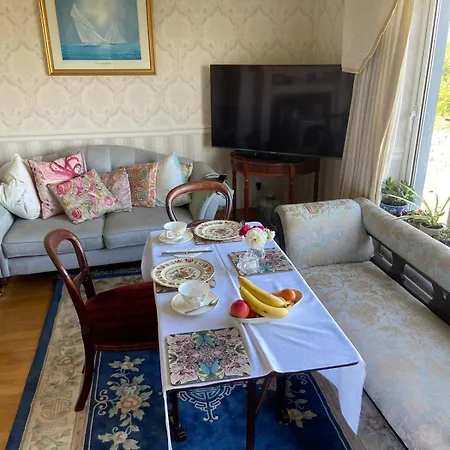Mannin Beach View House Guest house