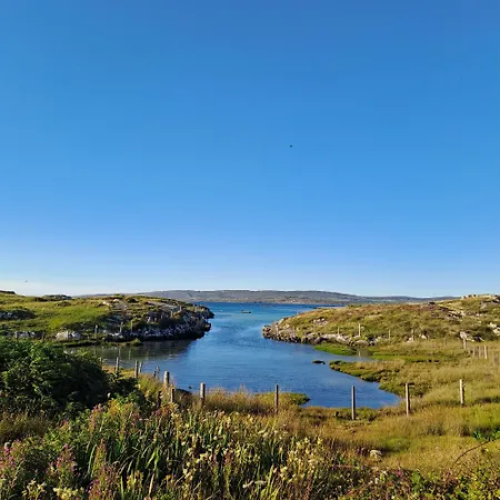 Gæstehus Mannin View House *