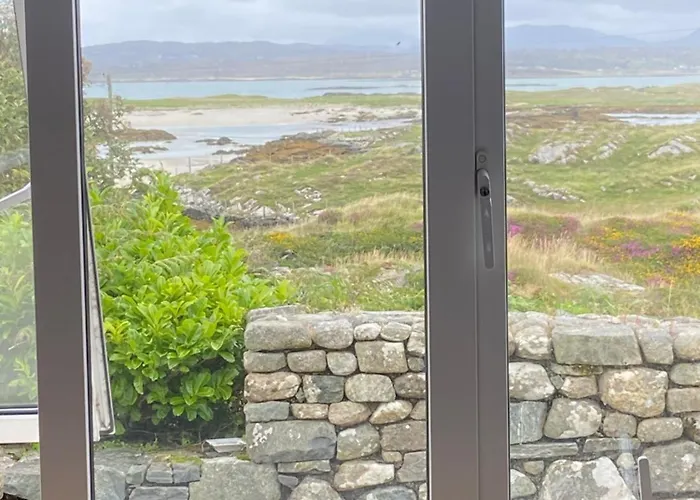 Mannin View House Балликоннили